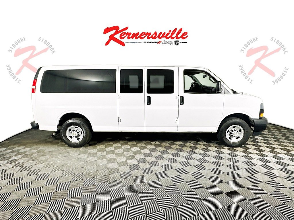 Used 2022 Chevrolet Express 3500 LS image 8
