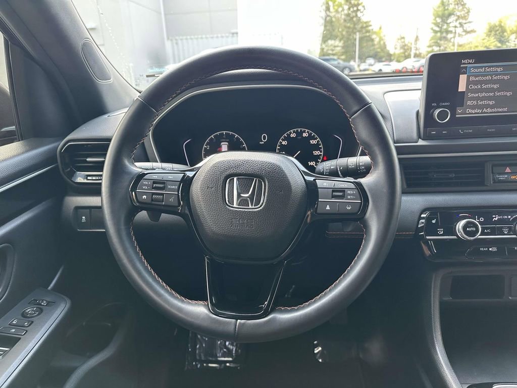Certified 2025 Honda Pilot Sport image 12