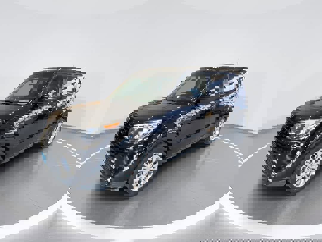 Used 2016 Kia Soul + image 4