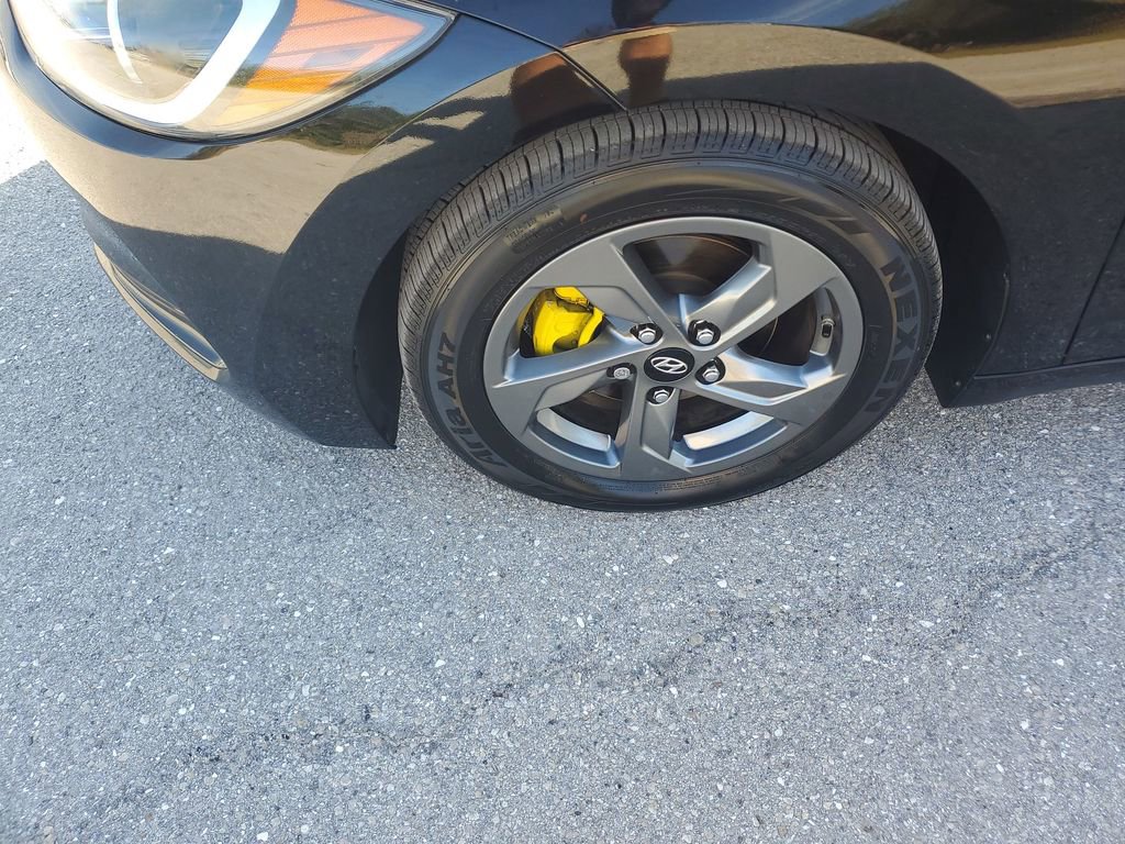 Used 2017 Hyundai Elantra Value Edition image 17