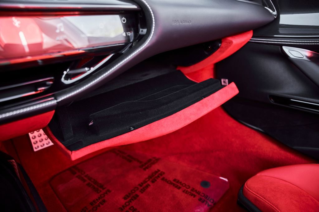 Used 2025 Ferrari SF90 Spider AWD/4WD image 72