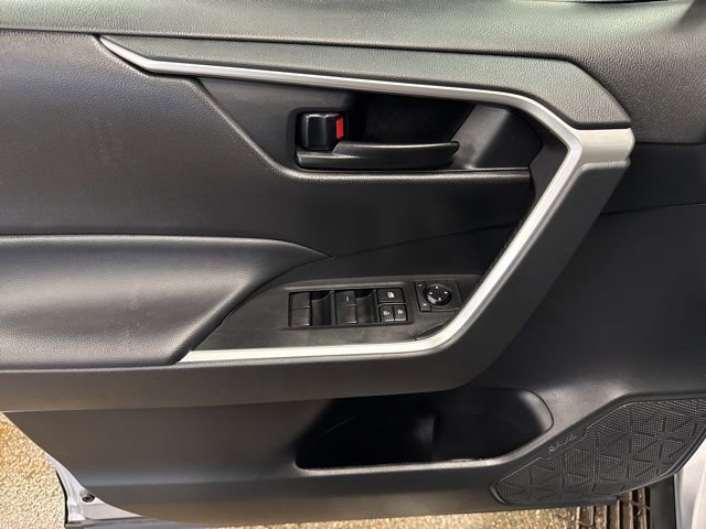 Used 2023 Toyota RAV4 LE image 10