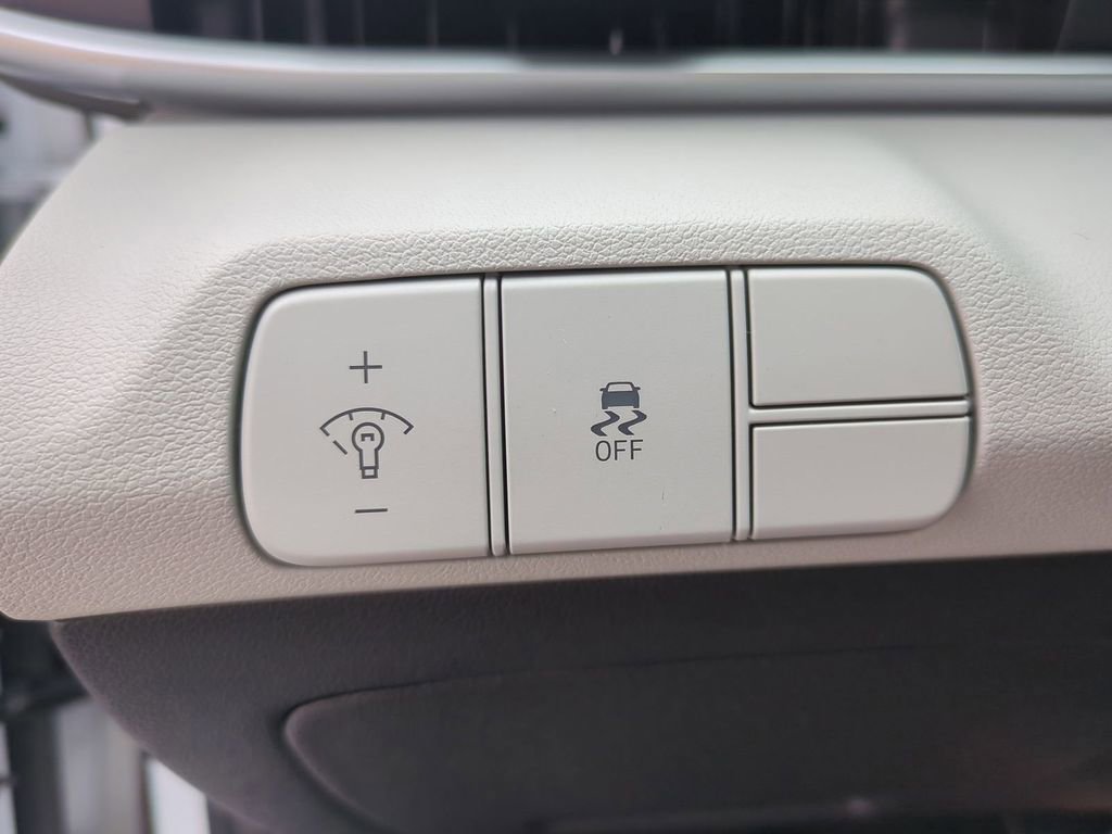 New 2026 Hyundai Elantra Limited image 27