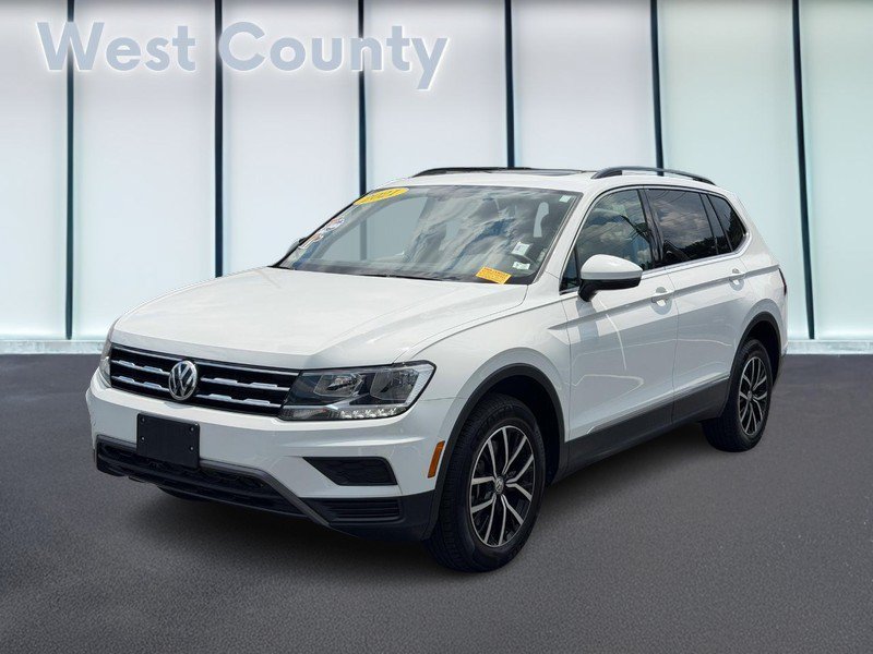 Used 2021 Volkswagen Tiguan SE w/ Panoramic Sunroof Package AWD/4WD image 9