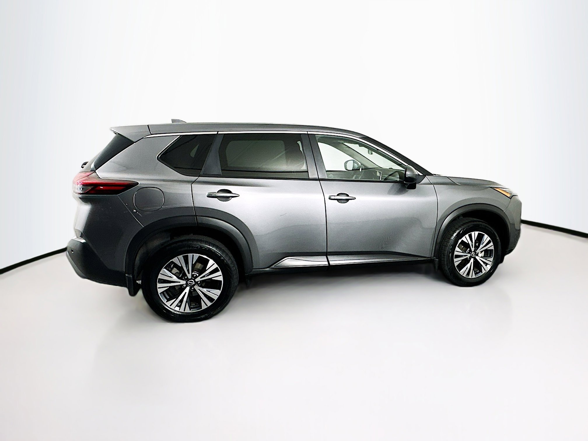 Used 2023 Nissan Rogue SV image 10