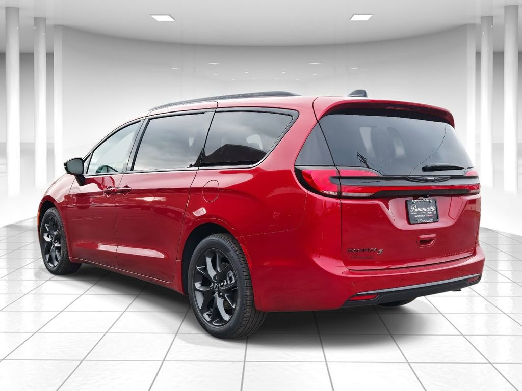 New 2026 Chrysler Pacifica Select image 5