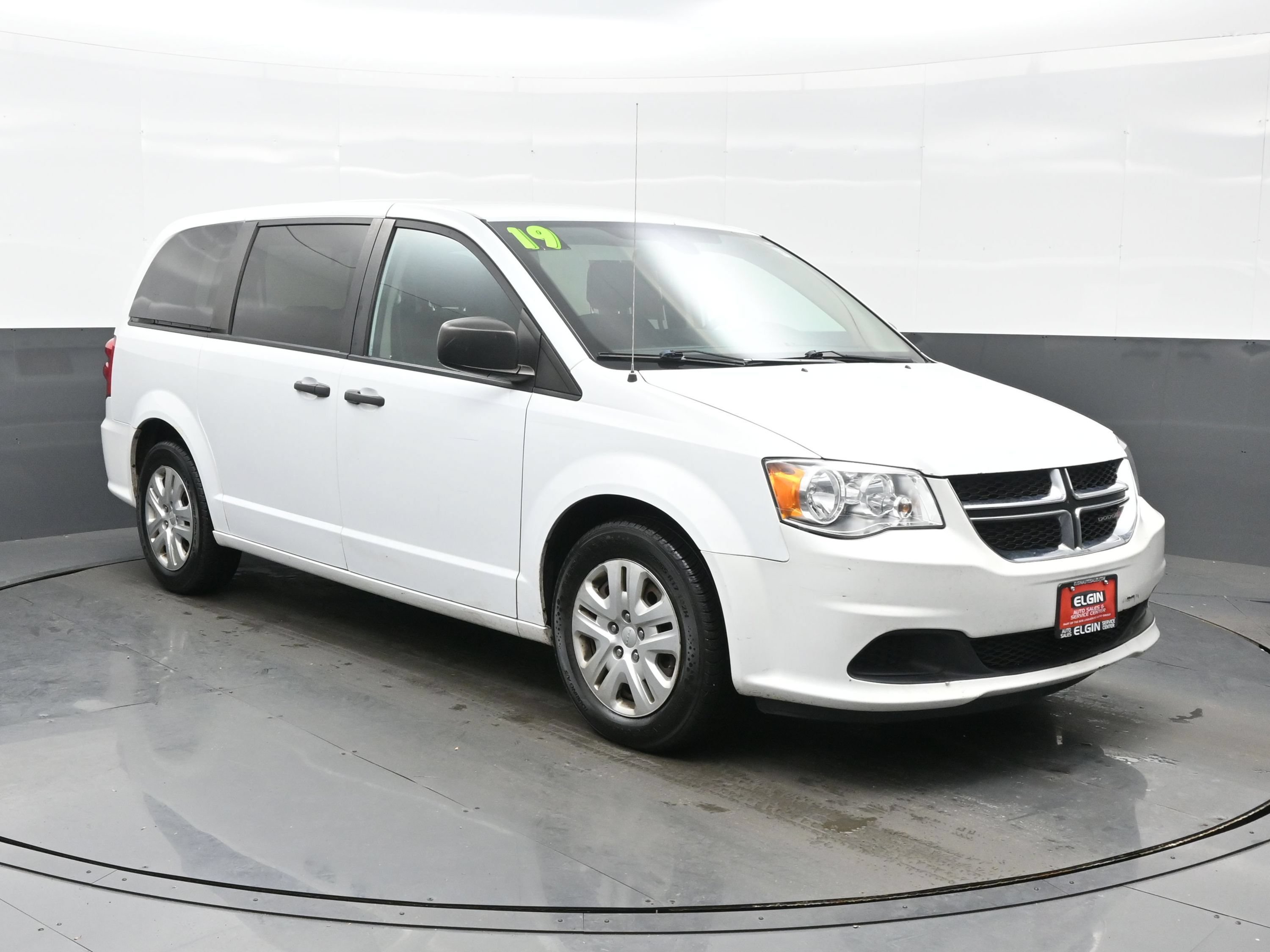 Used 2019 Dodge Grand Caravan SE w/ UConnect Hands-Free Group FWD image 7