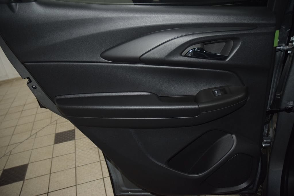 New 2026 Chevrolet TrailBlazer LT w/ Convenience Package FWD image 43