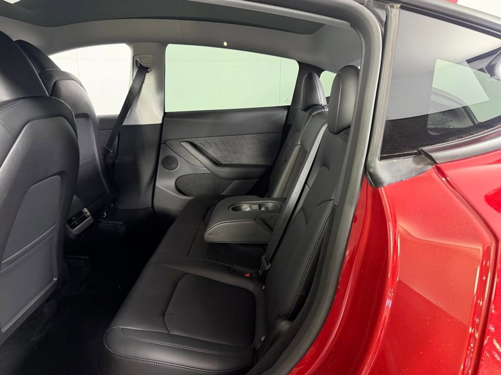 Used 2023 Tesla Model Y Long Range AWD/4WD image 25
