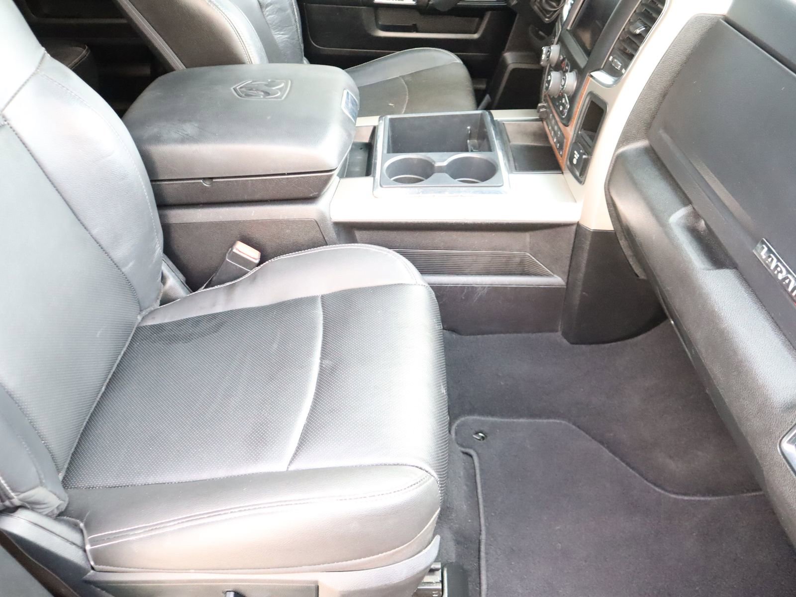 Used 2014 RAM 2500 Laramie w/ Cold Weather Group image 55