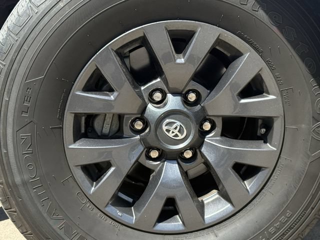 Used 2023 Toyota Tacoma SR5 RWD image 11