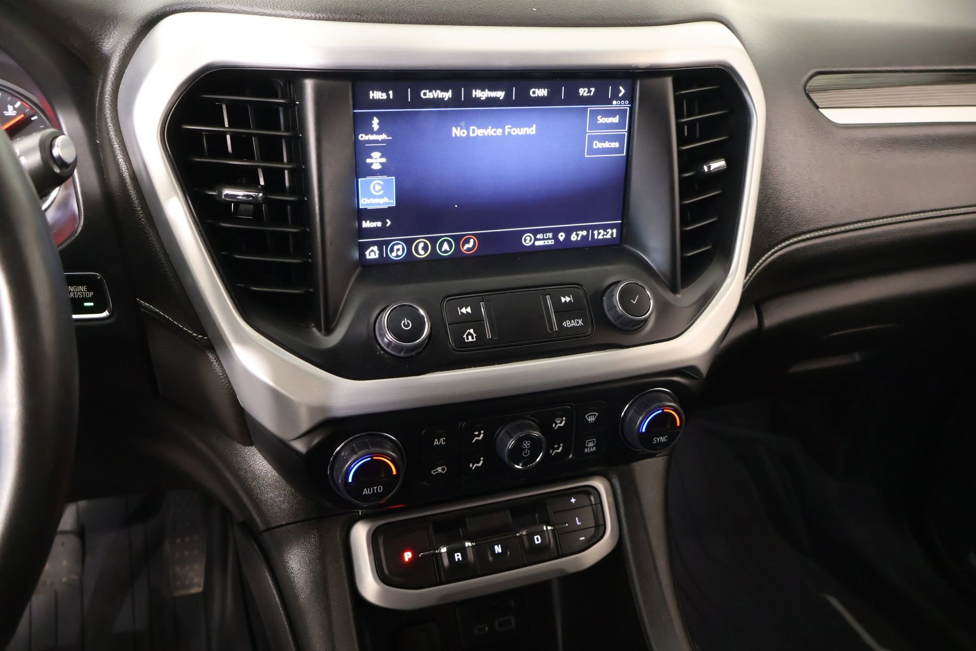 Used 2023 GMC Acadia SLT w/ Elevation Edition FWD image 5
