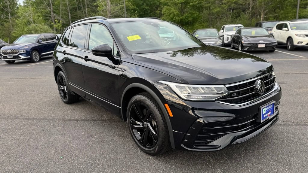 Used 2023 Volkswagen Tiguan SE R-Line AWD/4WD image 8