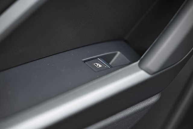 New 2025 Audi Q3 2.0T Premium image 24