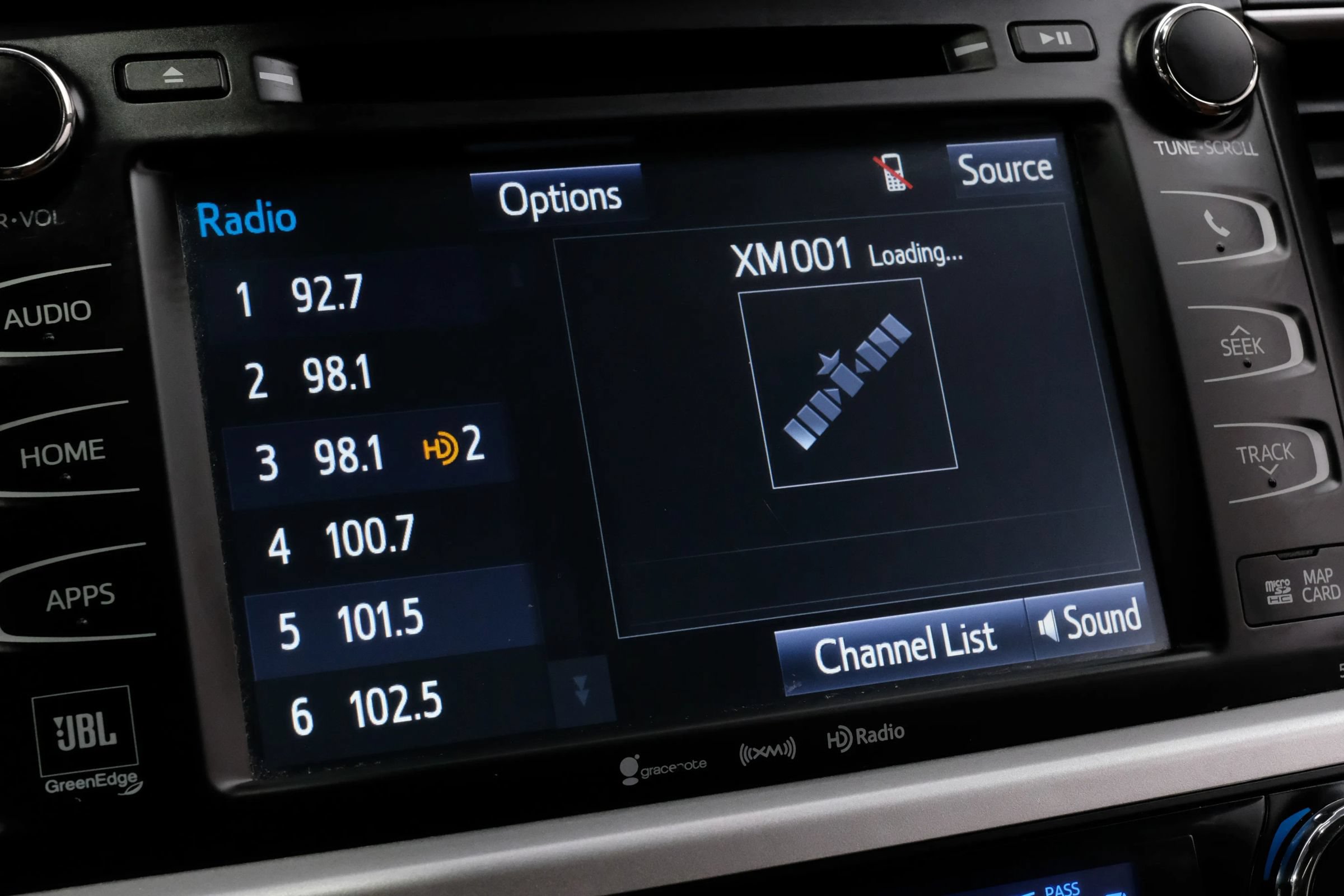 Used 2018 Toyota Highlander Limited FWD image 38