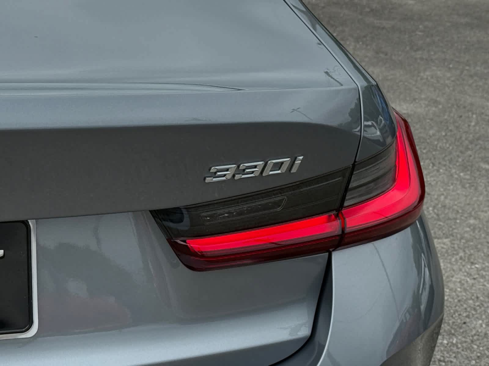 New 2026 BMW 330i Sedan w/ Convenience Package RWD image 10