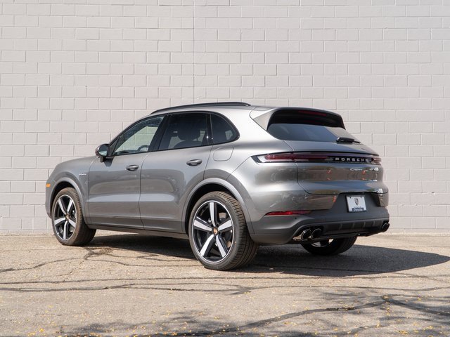 New 2026 Porsche Cayenne E-Hybrid image 3