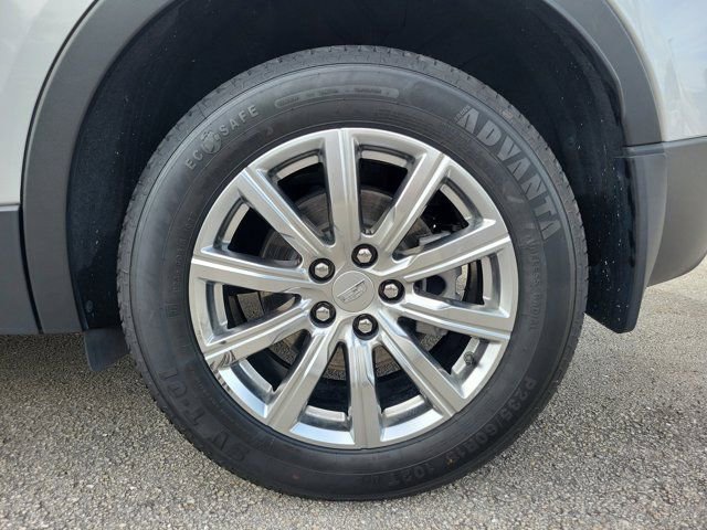 Used 2022 Cadillac XT4 Premium Luxury w/ Technology Package image 5