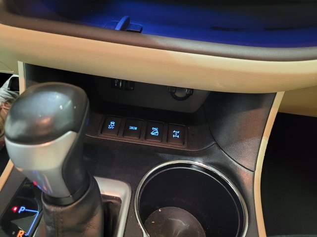 Used 2015 Toyota Highlander Limited image 37