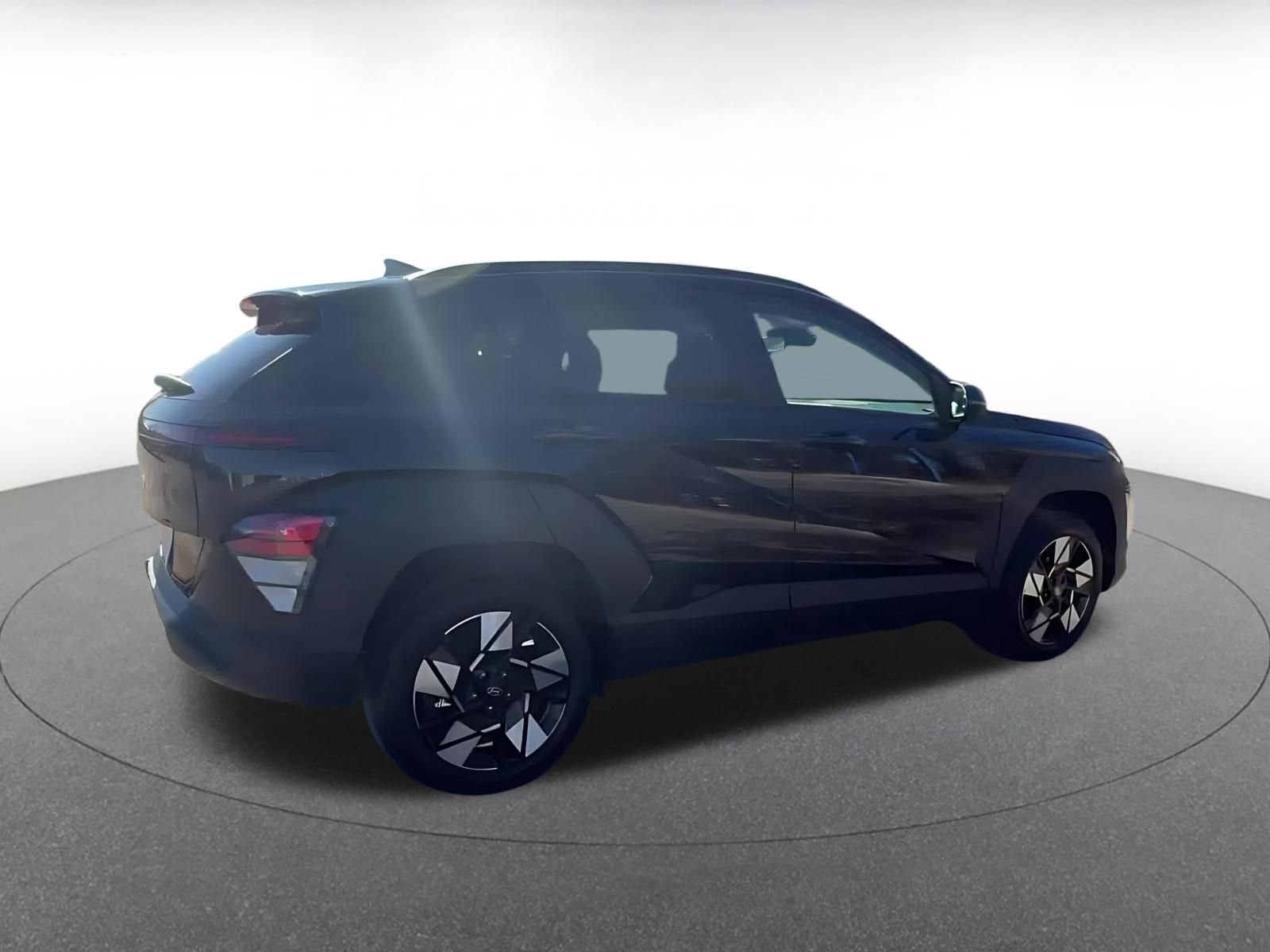 Used 2025 Hyundai Kona SEL image 14