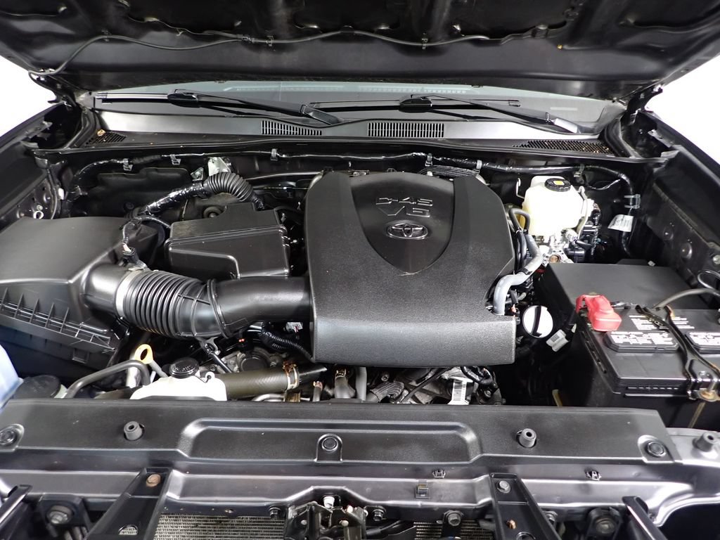 Used 2019 Toyota Tacoma TRD Off-Road AWD/4WD image 37