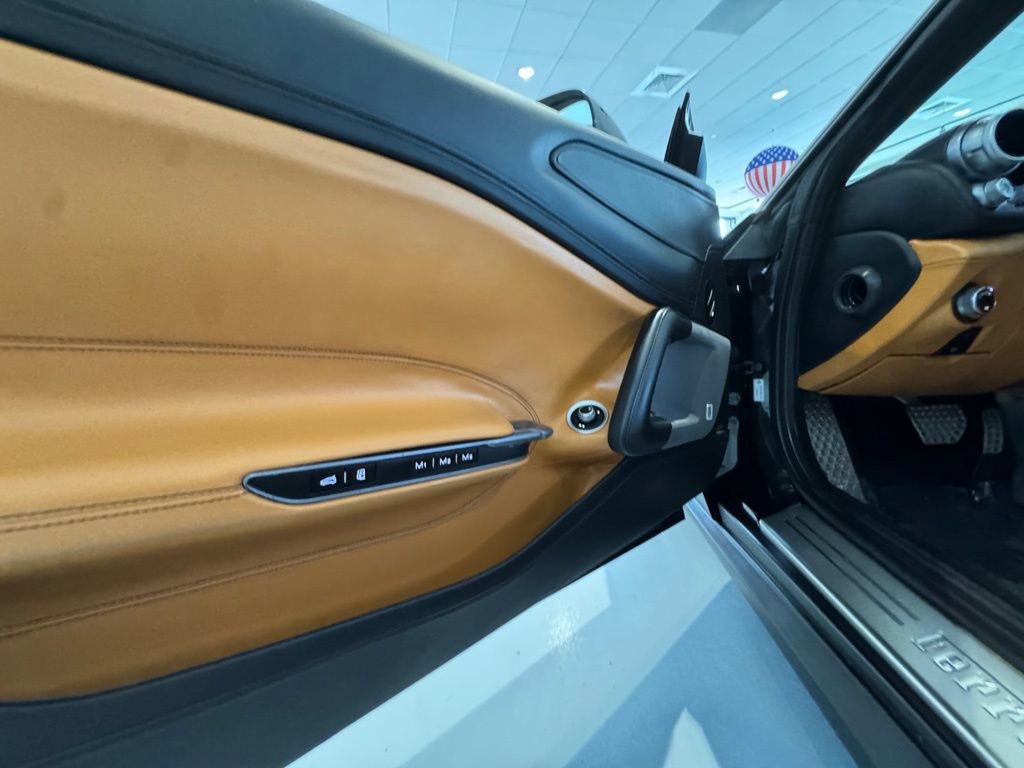 Used 2018 Ferrari GTC4Lusso T image 34