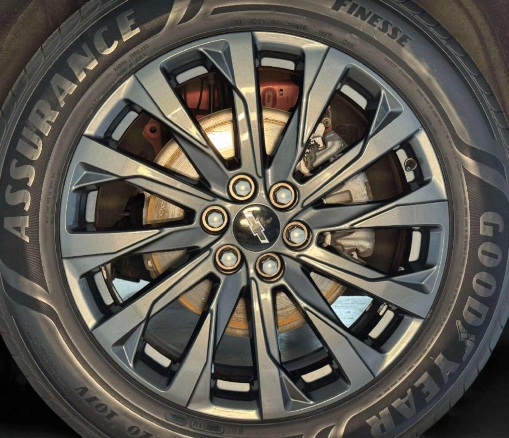 Used 2023 Chevrolet Traverse RS w/ LPO, Floor Liner Package AWD/4WD image 34
