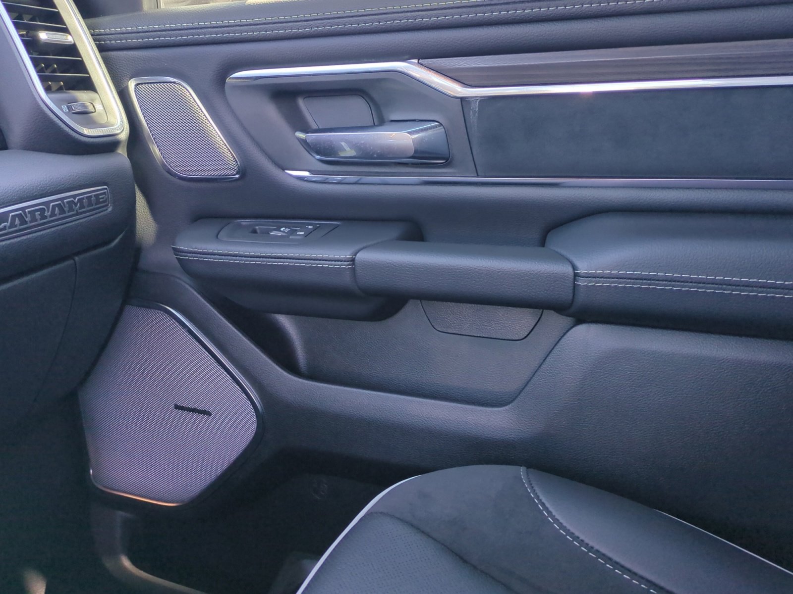 New 2026 RAM 1500 Laramie w/ Night Edition image 16