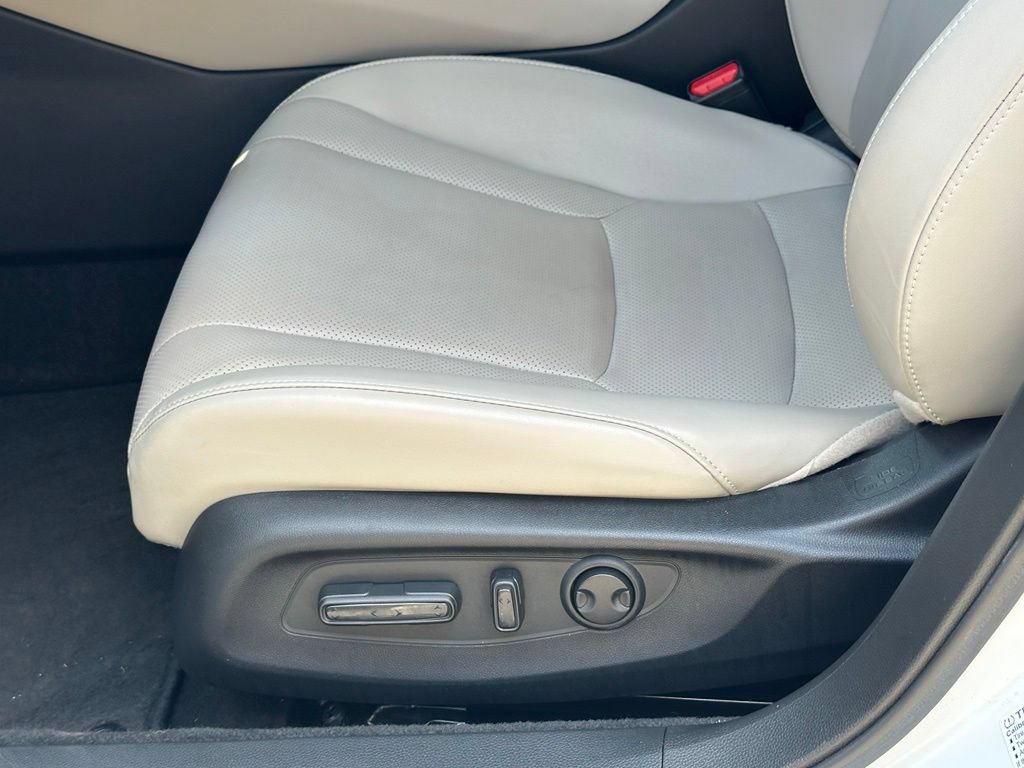 Used 2025 Honda Accord Touring image 13