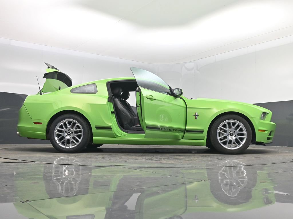 Used 2014 Ford Mustang Premium w/ Equipment Group 202A image 7