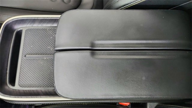 Used 2025 Rivian R1S Adventure image 53