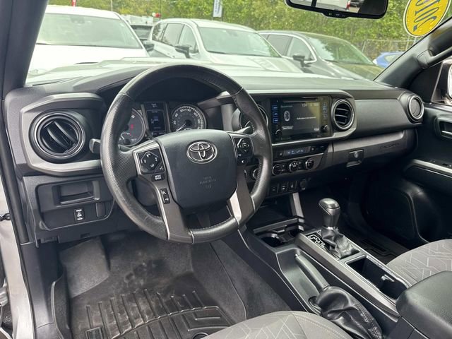 Used 2016 Toyota Tacoma TRD Sport AWD/4WD image 17