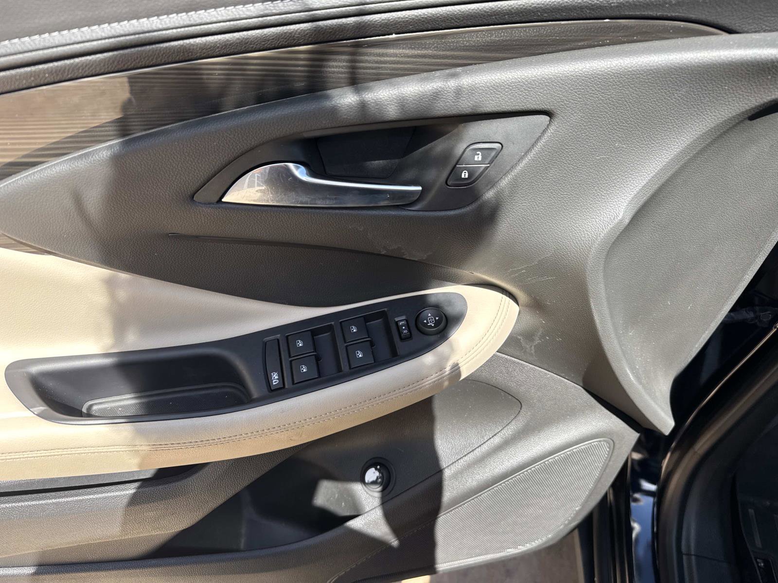 Used 2020 Buick Envision Preferred image 18