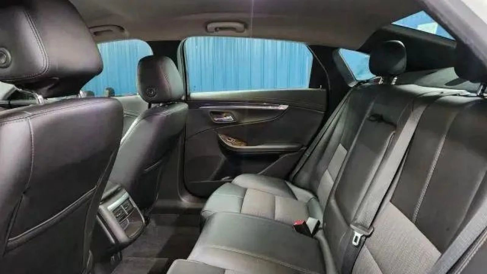 Used 2015 Chevrolet Impala LT w/ Convenience Package image 19