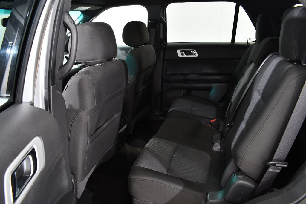 Used 2013 Ford Explorer XLT AWD/4WD image 16