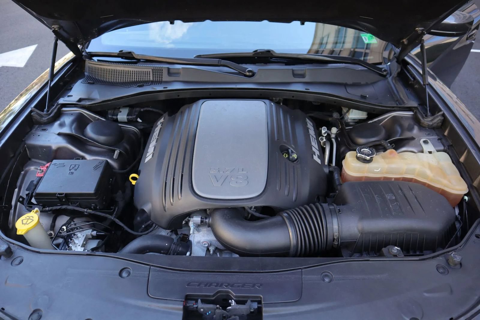 Used 2018 Dodge Charger R/T RWD image 41