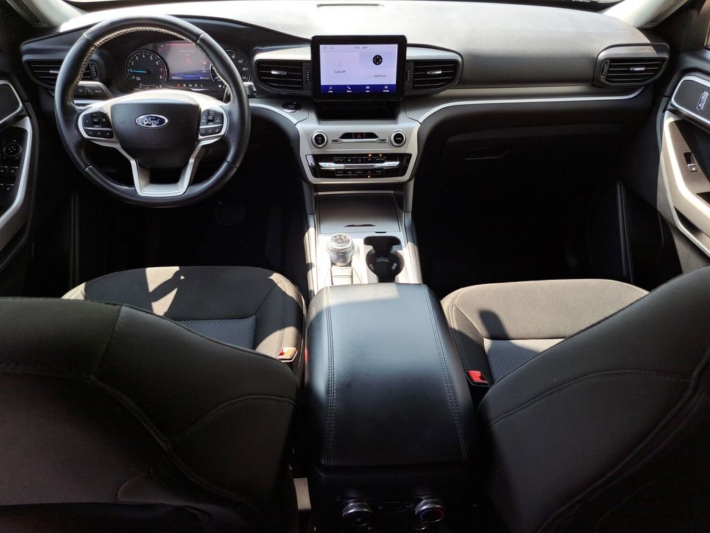 Used 2022 Ford Explorer XLT image 28