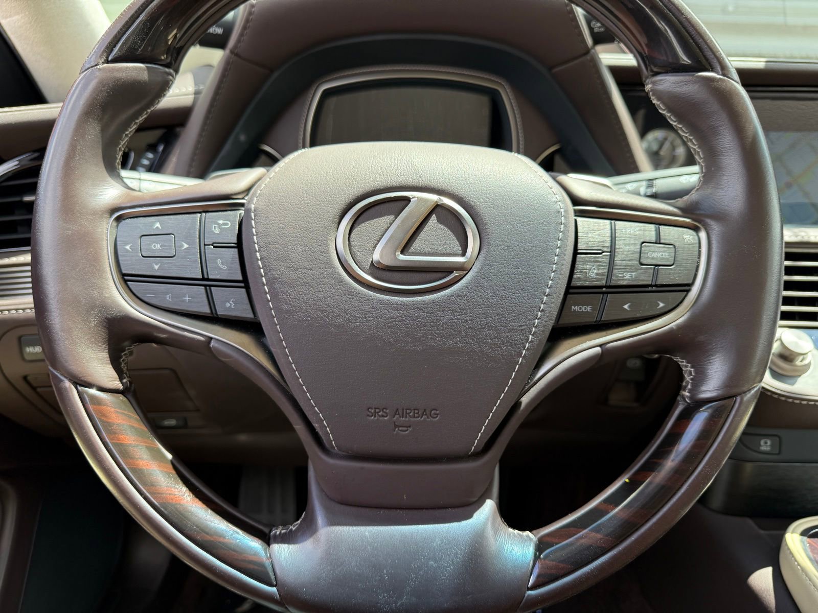 Used 2020 Lexus LS 500 w/ Interior Upgrade Package RWD image 17