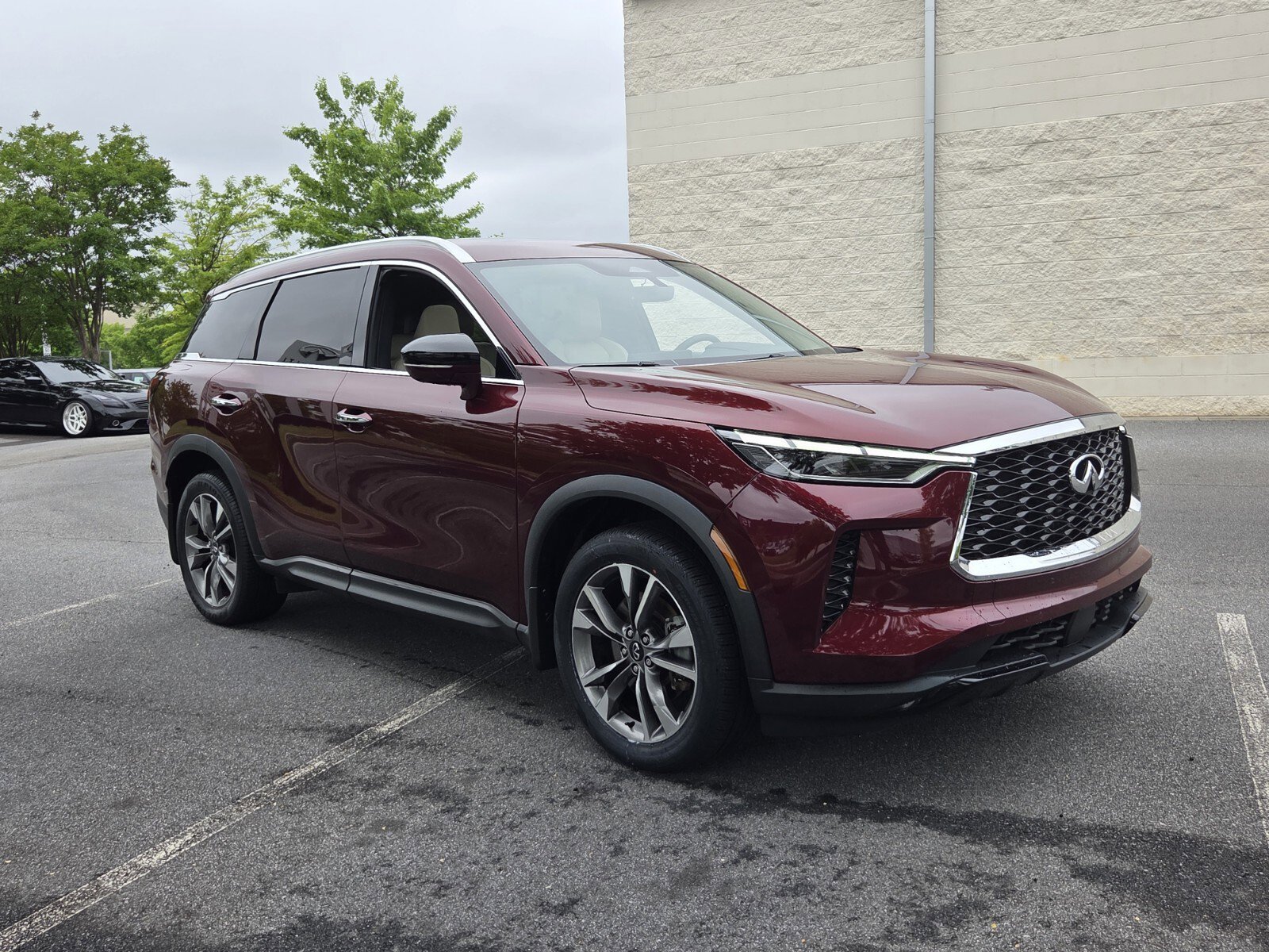 Used 2023 INFINITI QX60 Luxe w/ Cargo Package AWD/4WD image 4