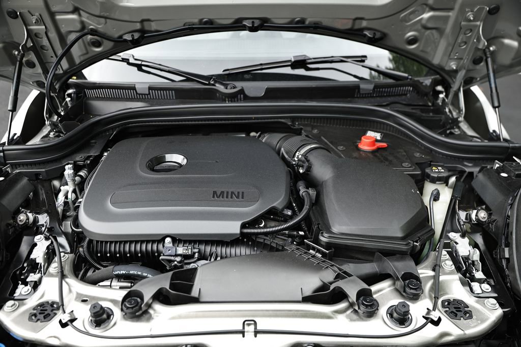 New 2026 MINI Cooper 4-Door Hardtop FWD image 32