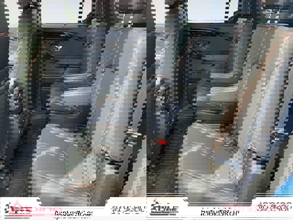 Used 2025 Honda Pilot TrailSport image 13