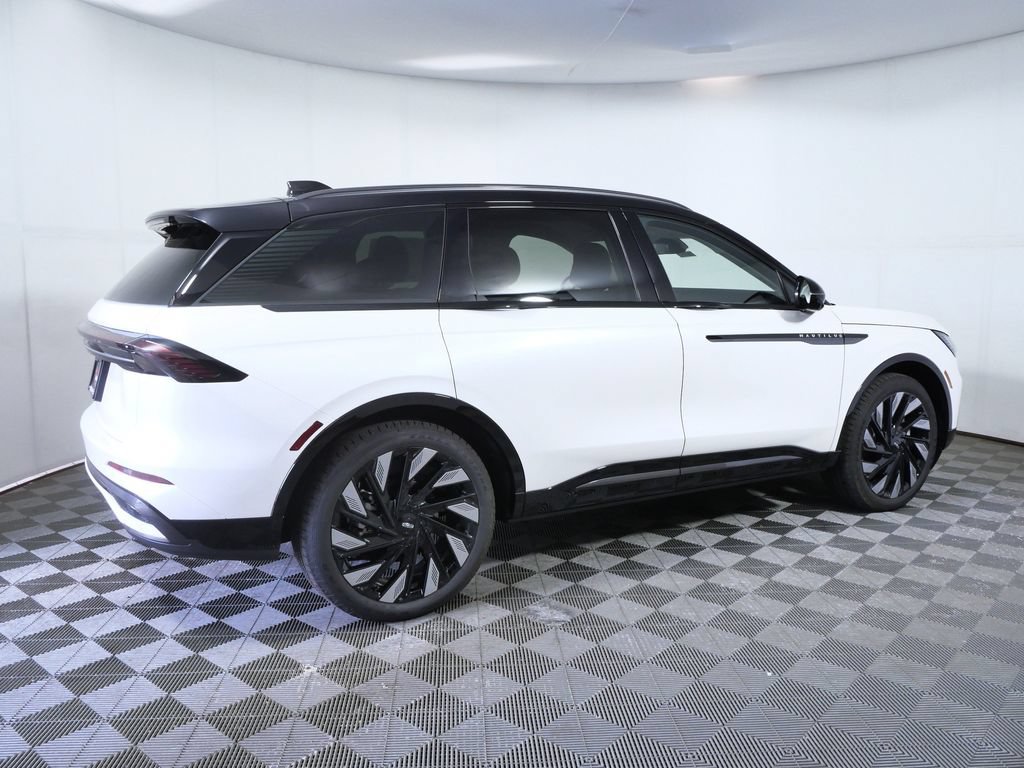 New 2026 Lincoln Nautilus Reserve w/ Jet Appearance Package AWD/4WD image 8