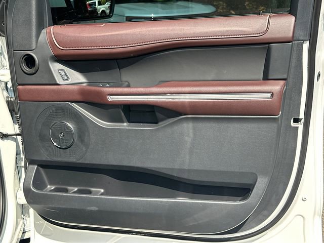 Used 2024 Ford Expedition Max Limited AWD/4WD image 19
