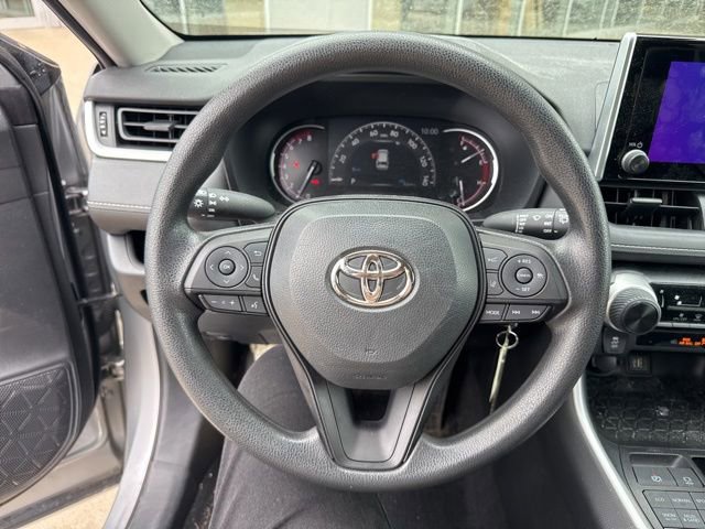 Used 2023 Toyota RAV4 LE AWD/4WD image 14