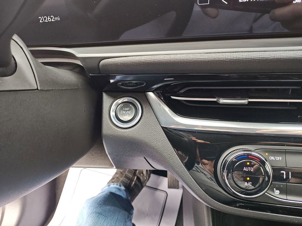 Used 2024 Buick Envista Sport Touring w/ Convenience I Package image 21