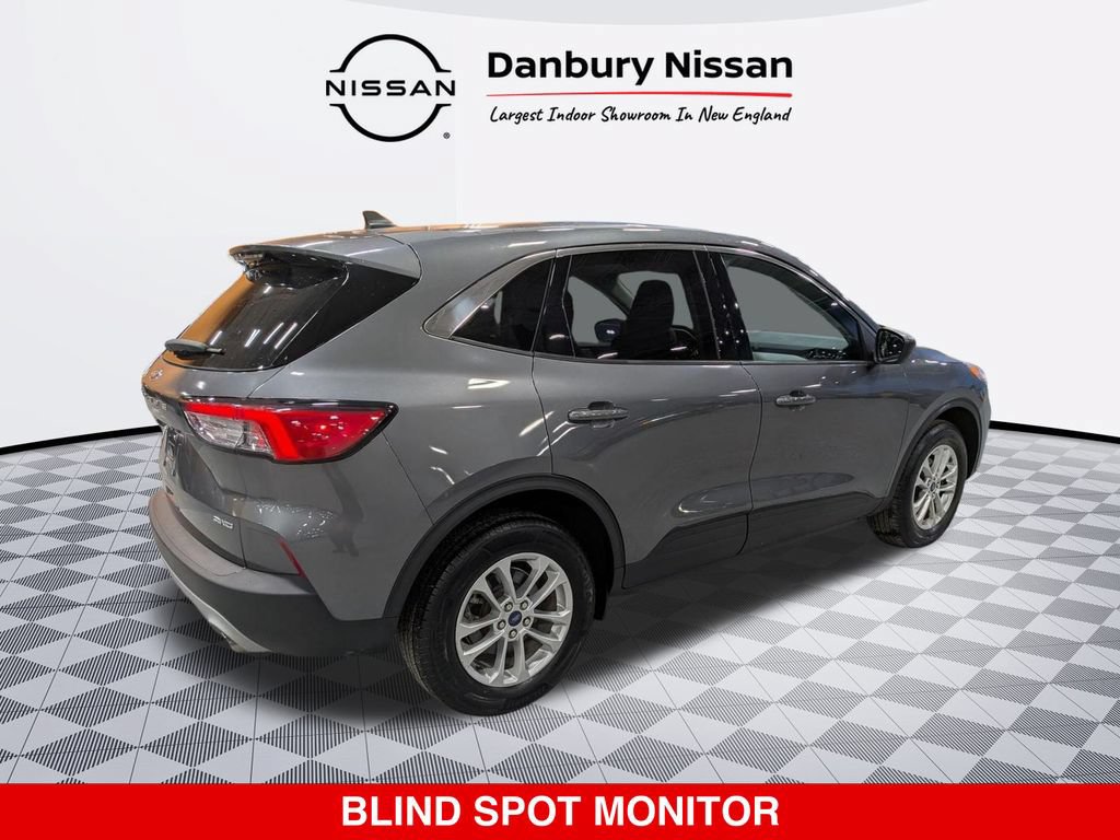 Used 2022 Ford Escape SE w/ Cold Weather Package AWD/4WD image 3