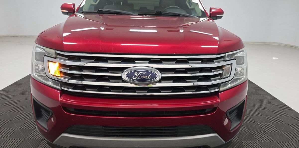 Used 2019 Ford Expedition Max XLT w/ Equipment Group 202A AWD/4WD image 2