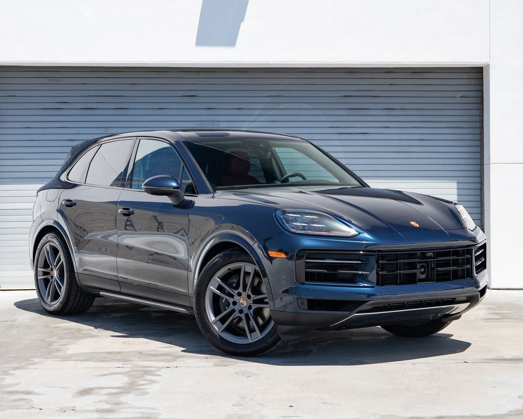 Certified 2026 Porsche Cayenne AWD/4WD image 10