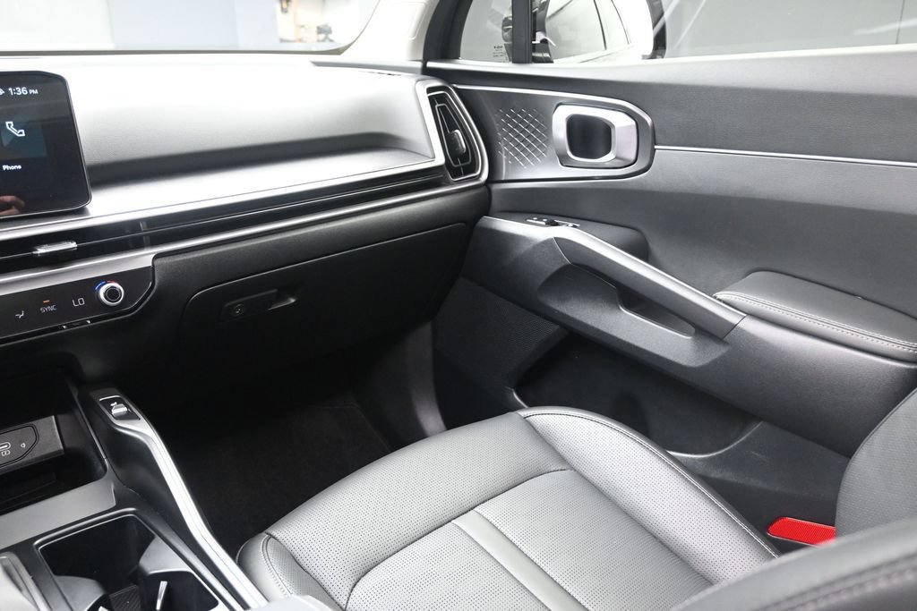 Used 2025 Kia Sorento S w/ Panoramic Sunroof Package FWD image 27