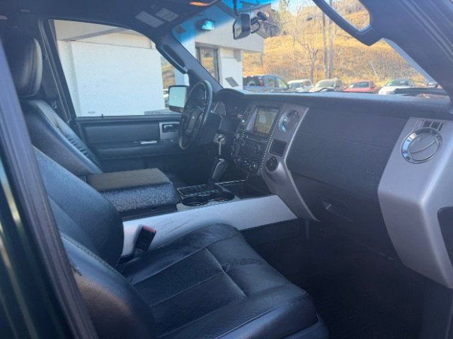 Used 2016 Ford Expedition XLT w/ Equipment Group 202A AWD/4WD image 9